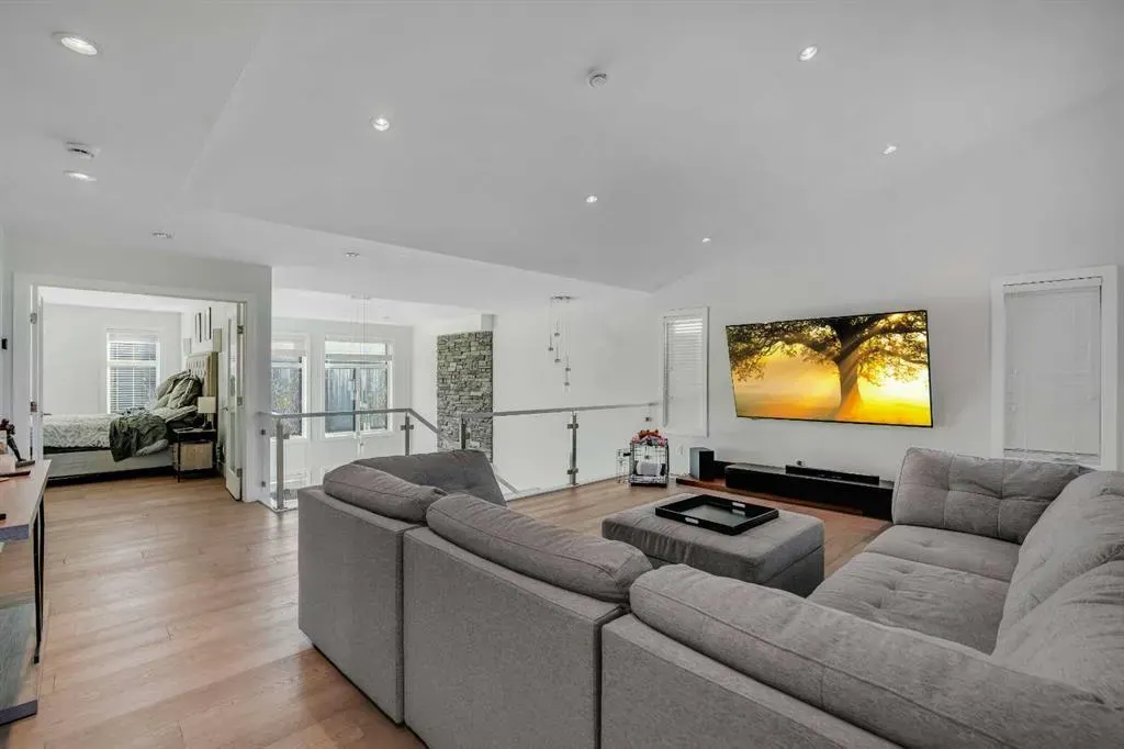 86 West Point Mews SW