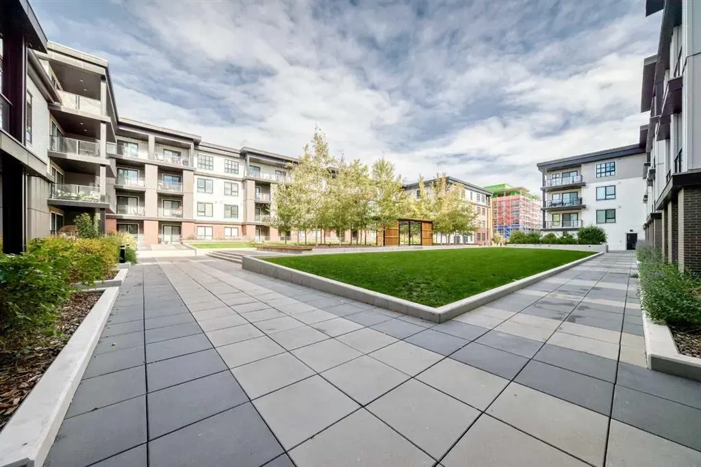 4275 Norford Avenue NW, #407