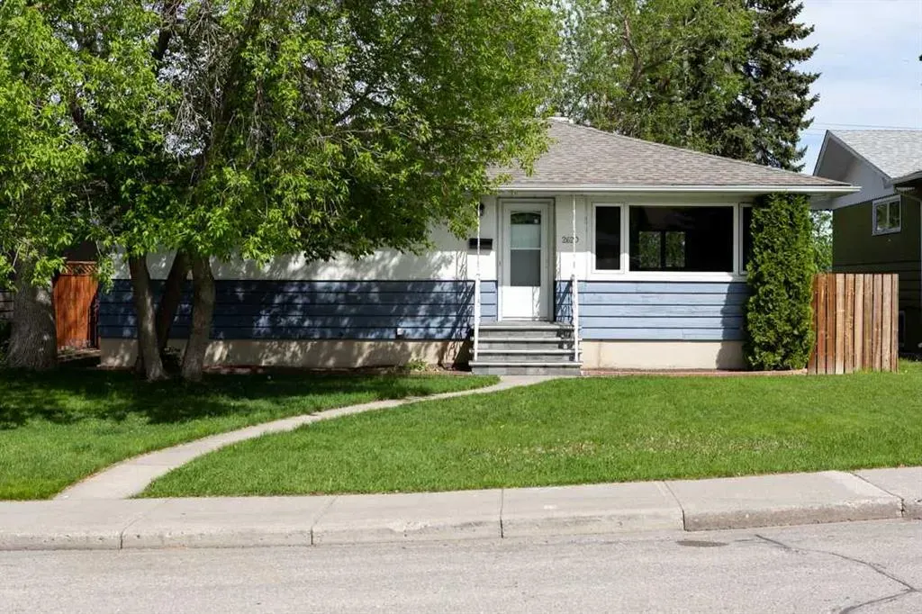 2620 38 Street SW