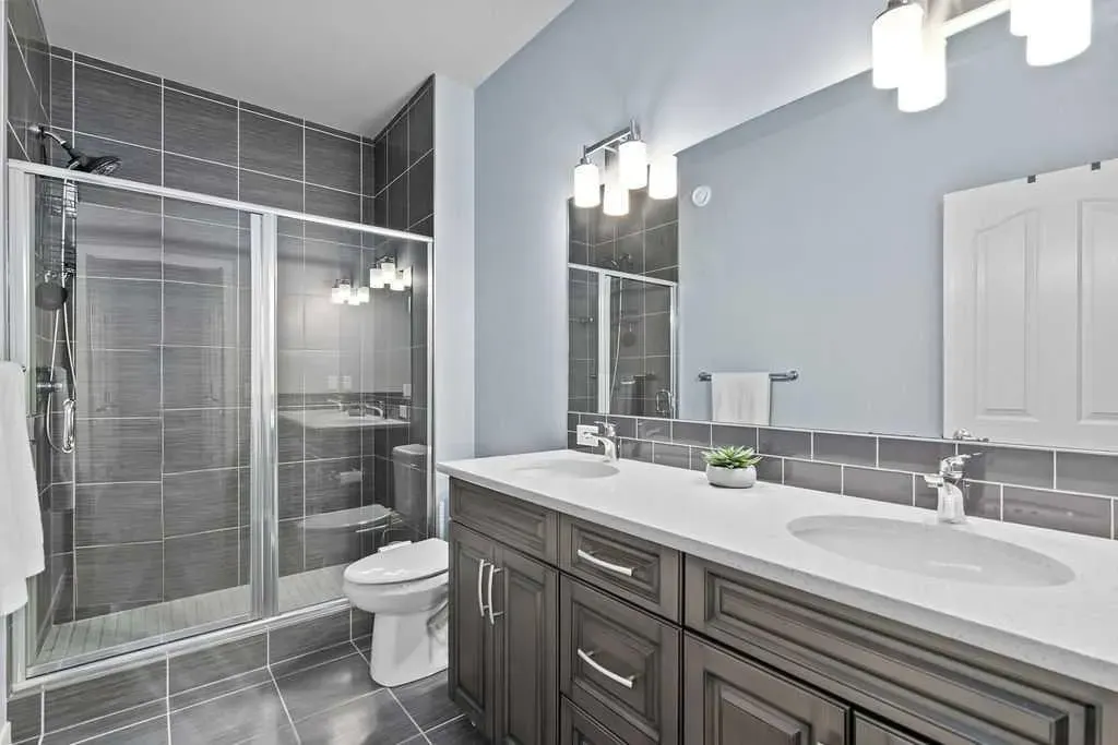 103 Masters Heights SE