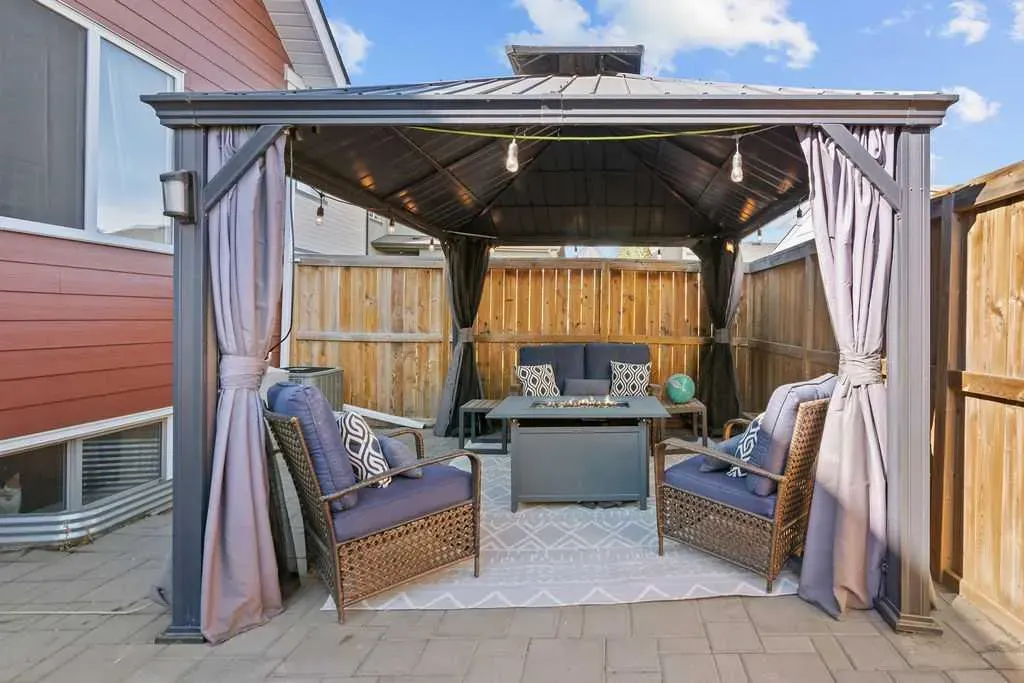 103 Masters Heights SE