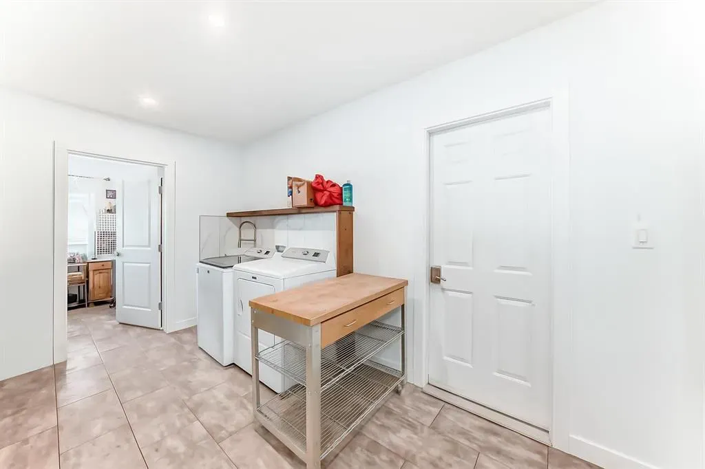 207 Milnes Street Nobleford Street