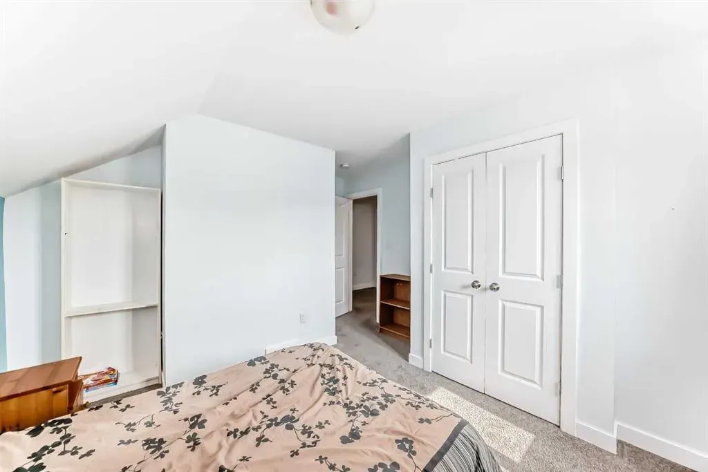 207 Milnes Street Nobleford Street