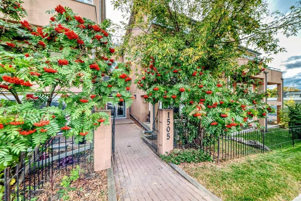 1505 27 Avenue SW, #206
