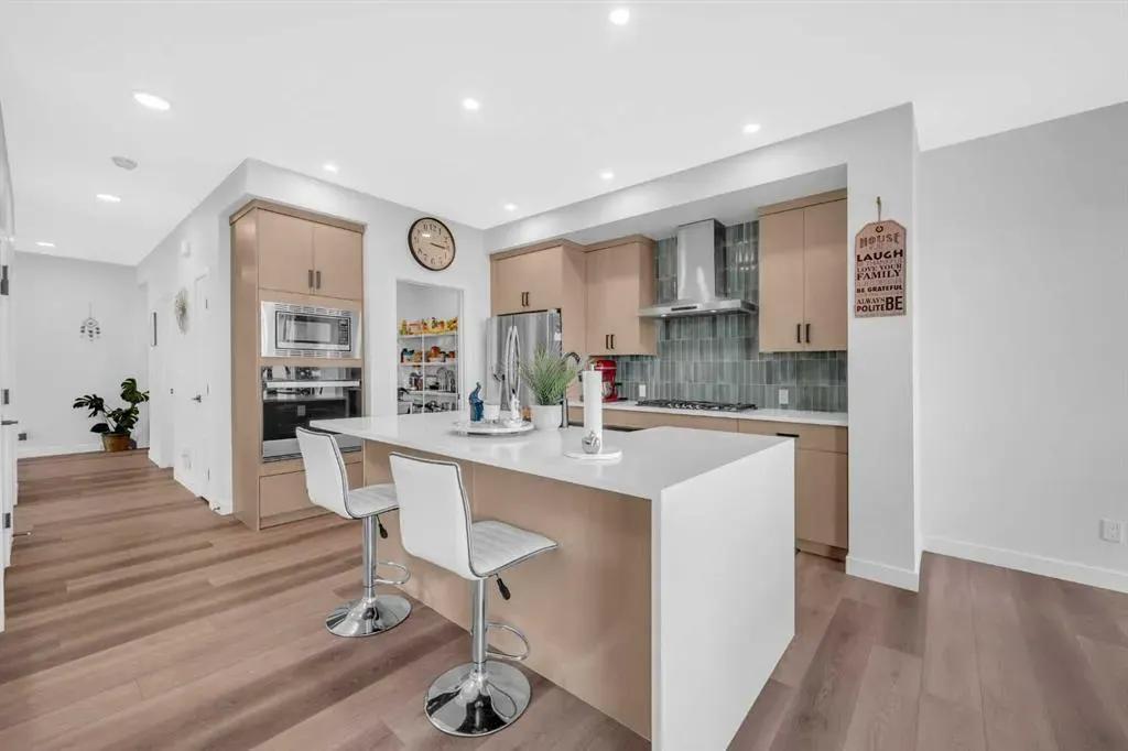 93 Legacy Reach Crescent SE