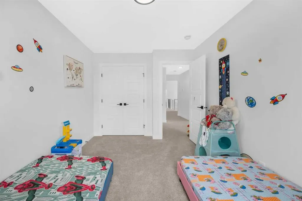 93 Legacy Reach Crescent SE