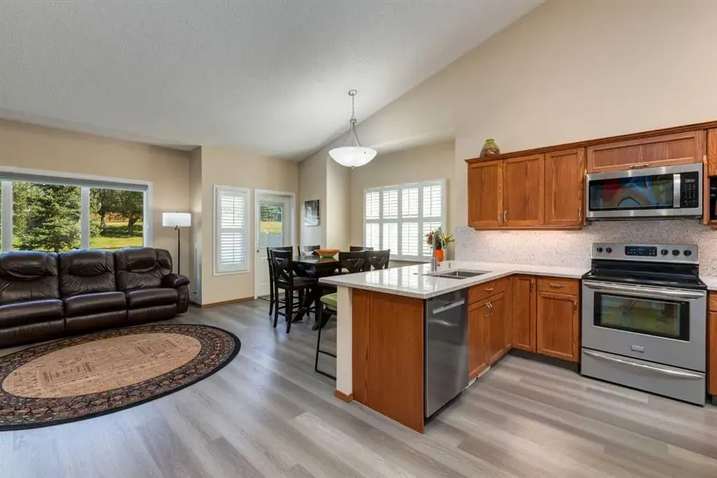 258 Millview Gardens SW