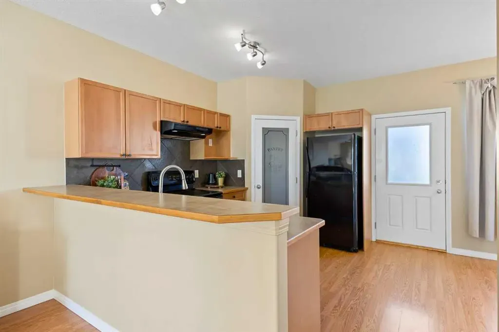 703 Luxstone Square SW, #1301