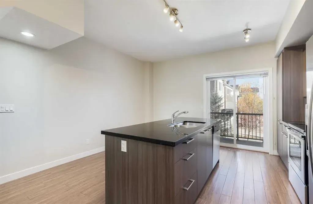 155 Silverado Common SW