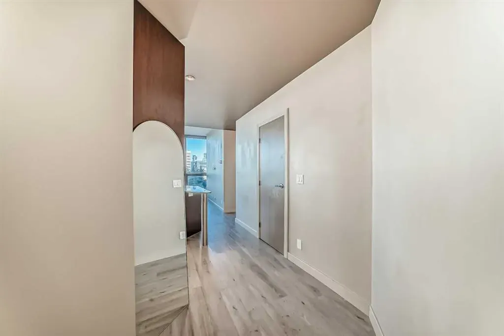 220 12 Avenue SE, #401