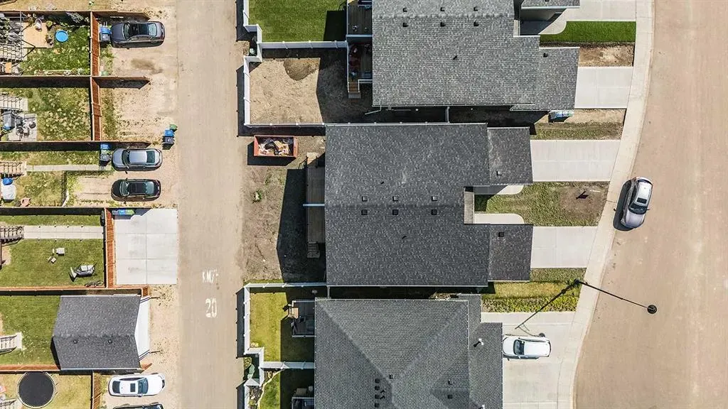 44 Earl Close