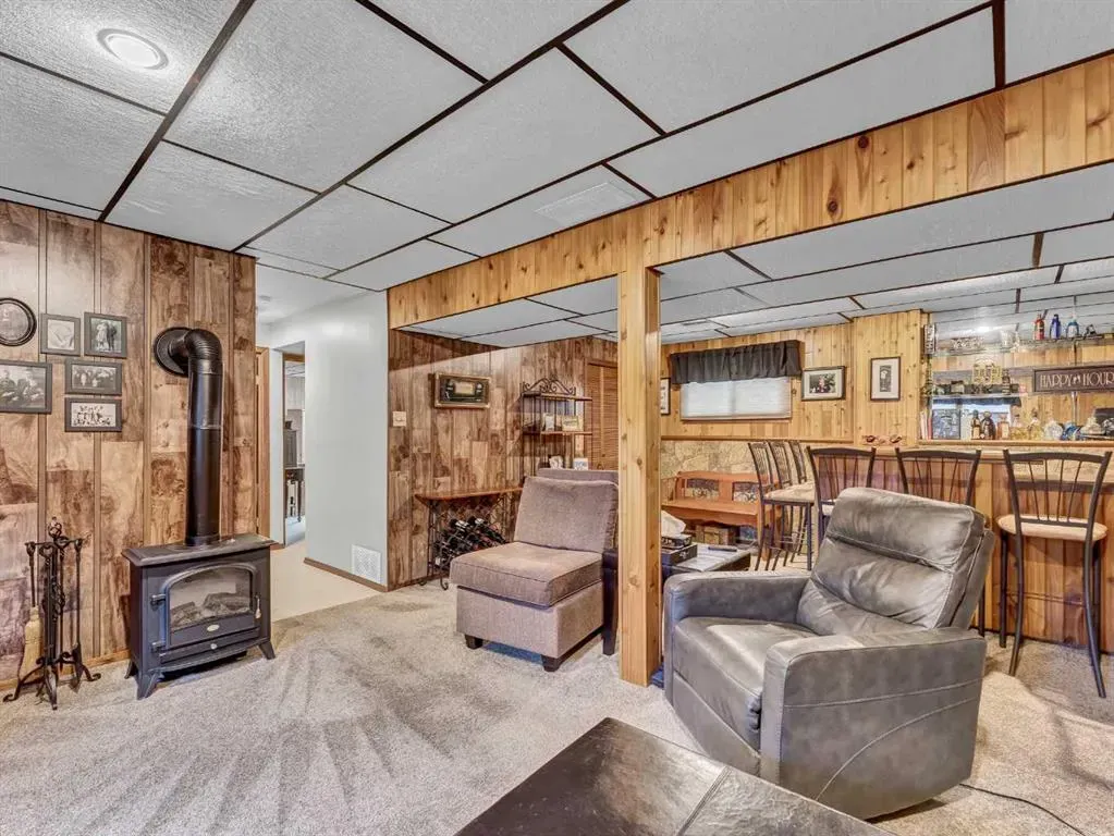 19 Chow Avenue SE