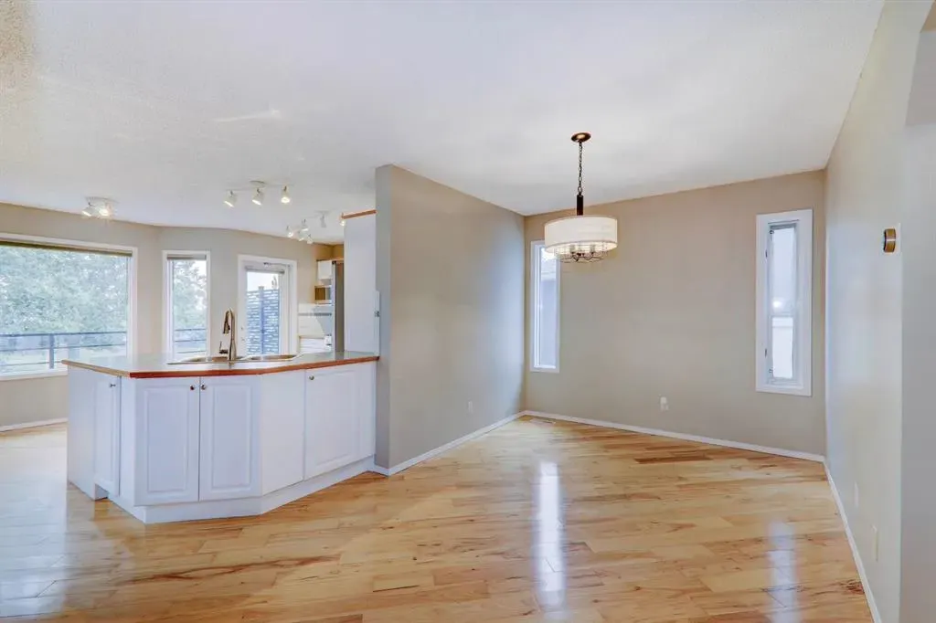 435 Douglas Ridge Mews SE