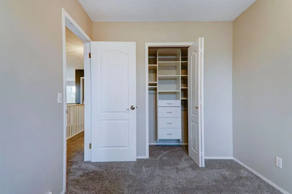435 Douglas Ridge Mews SE