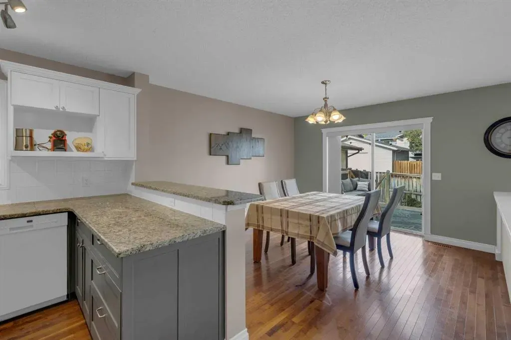 99 Macewan Park Road NW