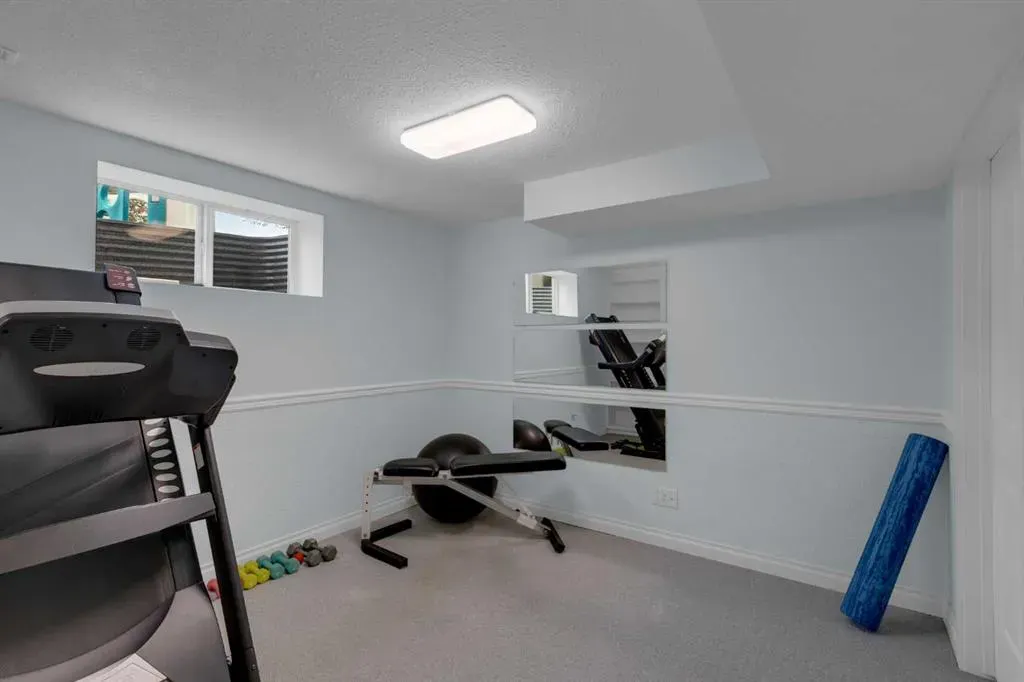 99 Macewan Park Road NW