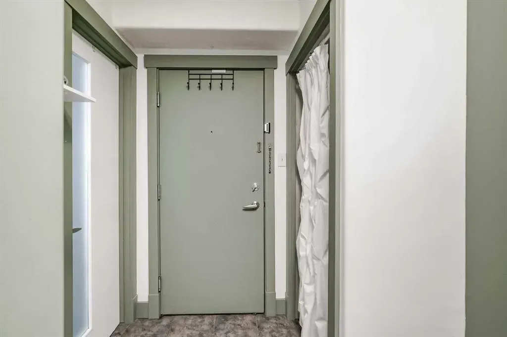 355 5 Avenue NE, #208