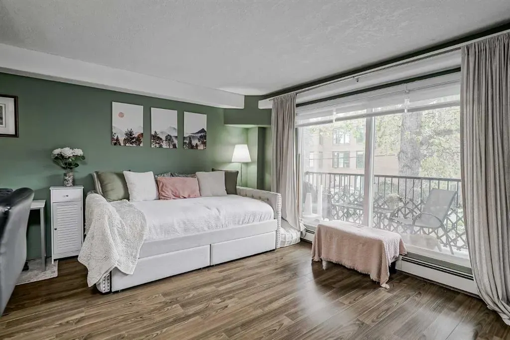 355 5 Avenue NE, #208