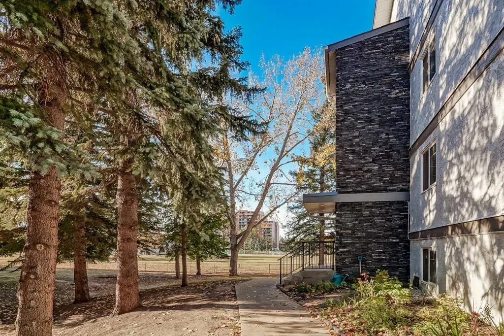 5601 Dalton Drive NW, #104D