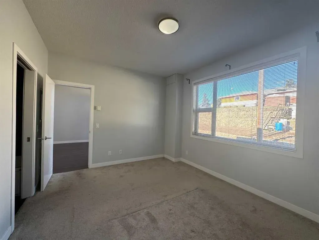 4303 1 Street NE, #528