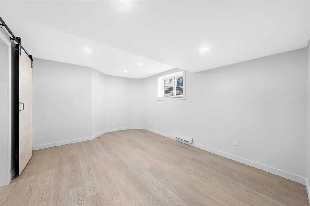 30 Hidden Circle NW