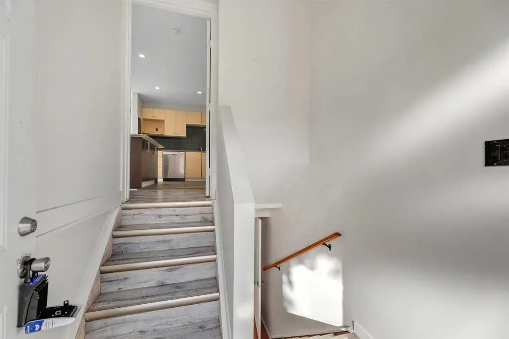 5204 Marbank Drive NE