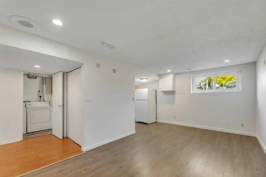 5204 Marbank Drive NE