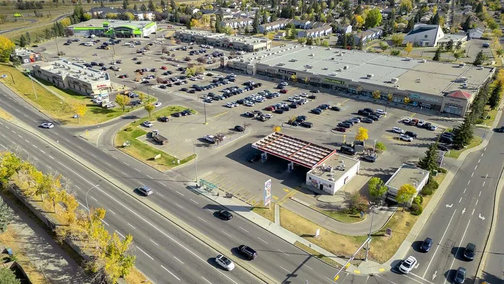 5204 Marbank Drive NE