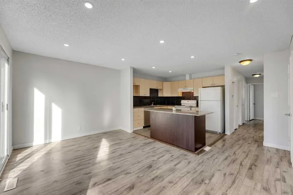 5204 Marbank Drive NE