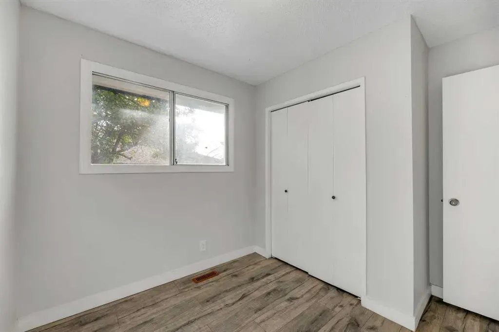 5204 Marbank Drive NE