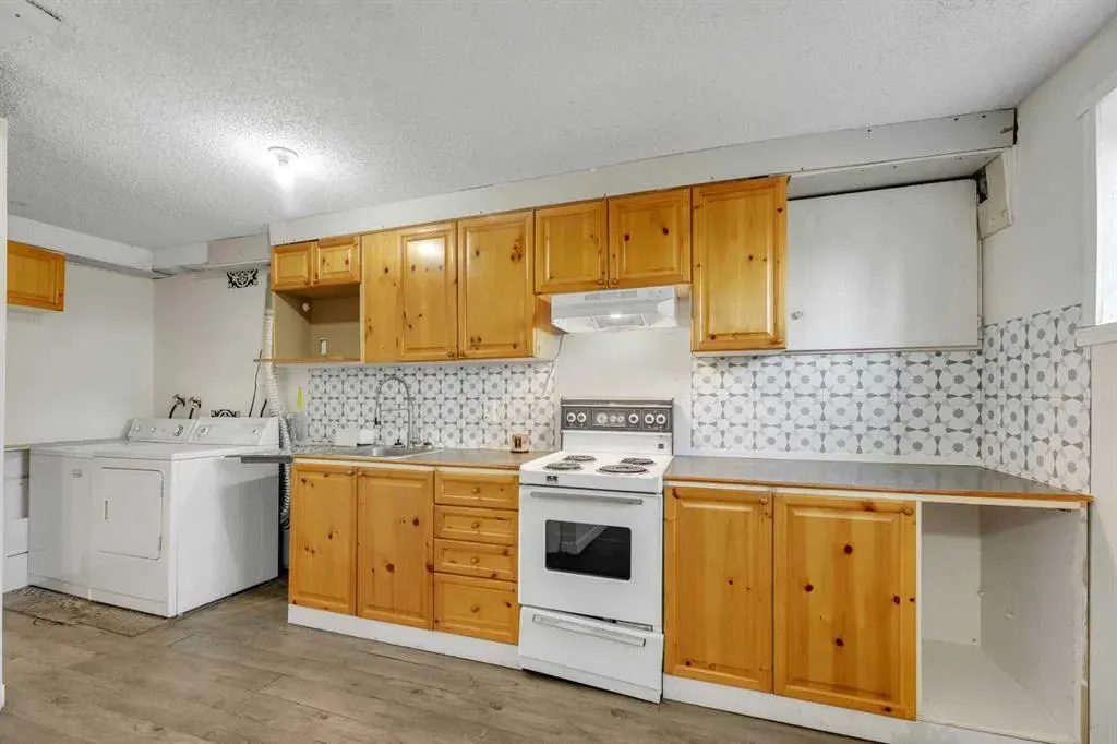 5204 Marbank Drive NE