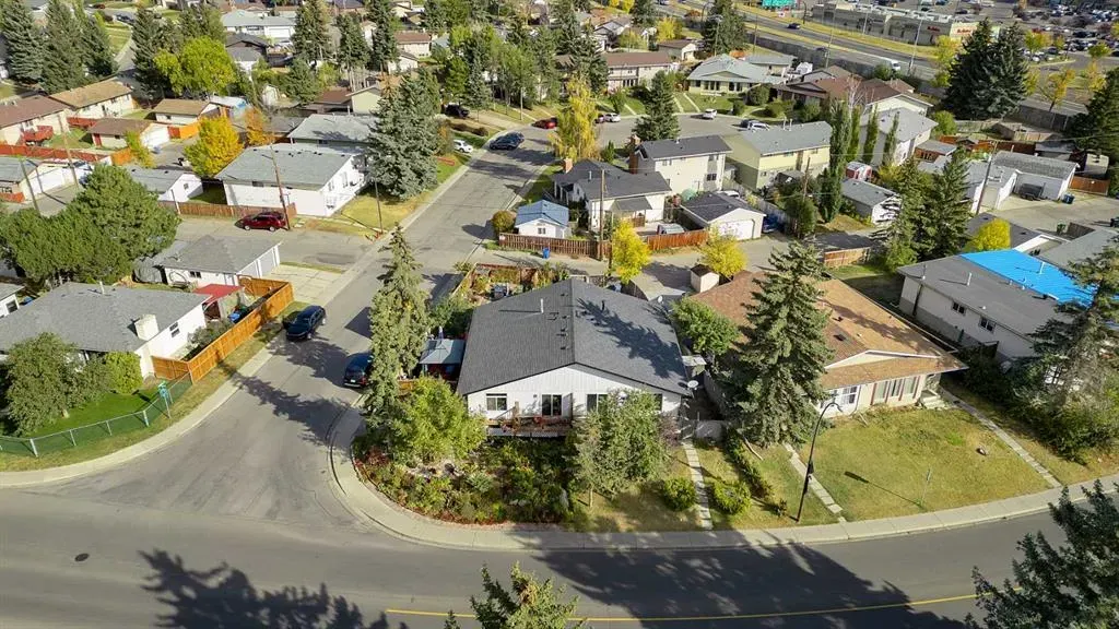 5204 Marbank Drive NE