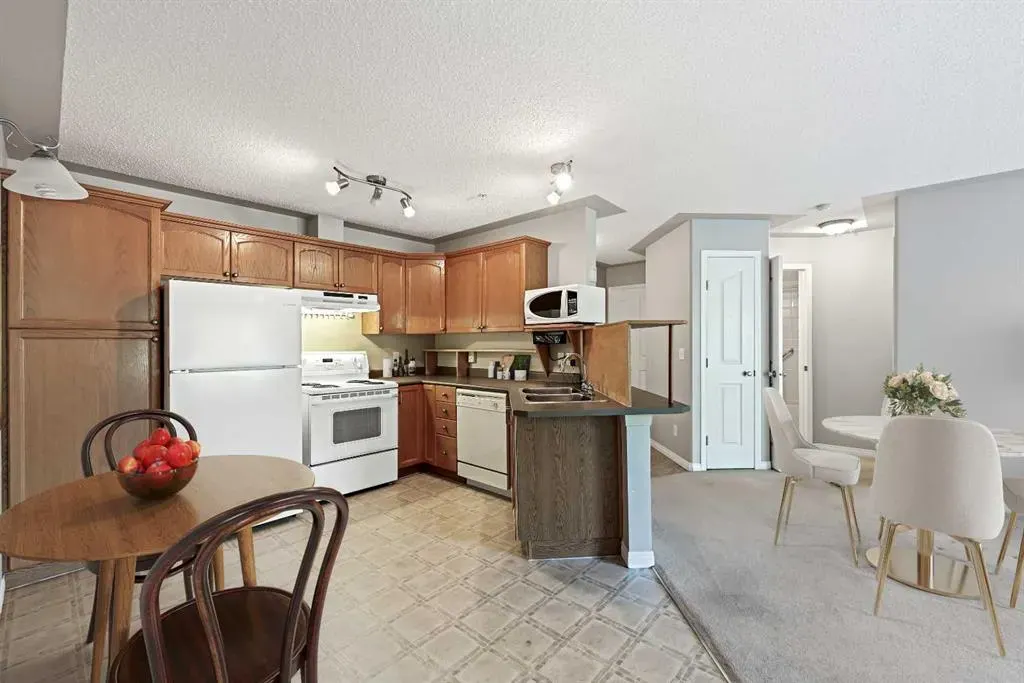 369 Rocky Vista Park NW, #212