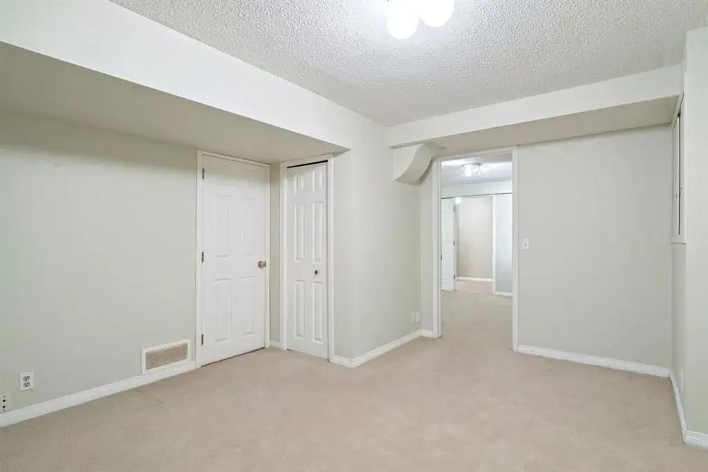 275 Woodridge Drive SW, #23