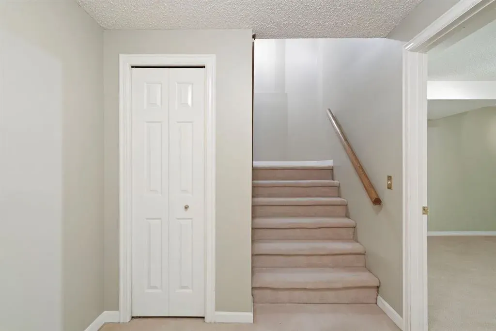 275 Woodridge Drive SW, #23
