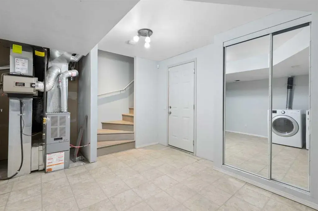 177 Tuscany Court NW