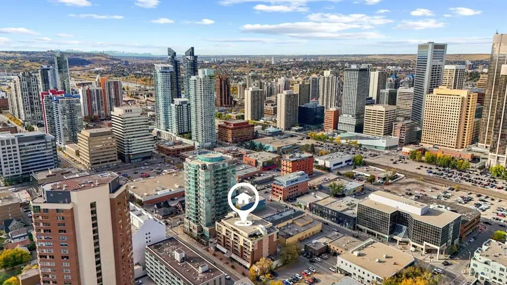 718 12 Avenue SW, #704