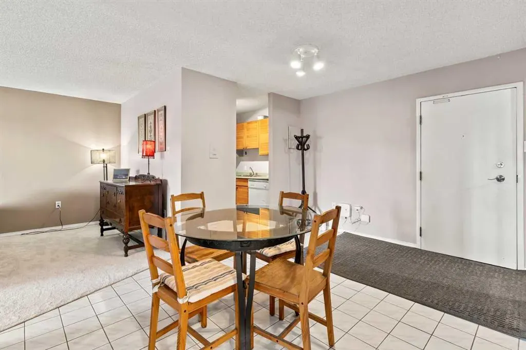 718 12 Avenue SW, #704