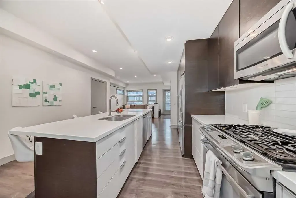 1707 27 Avenue SW, #204