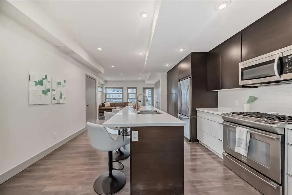 1707 27 Avenue SW, #204
