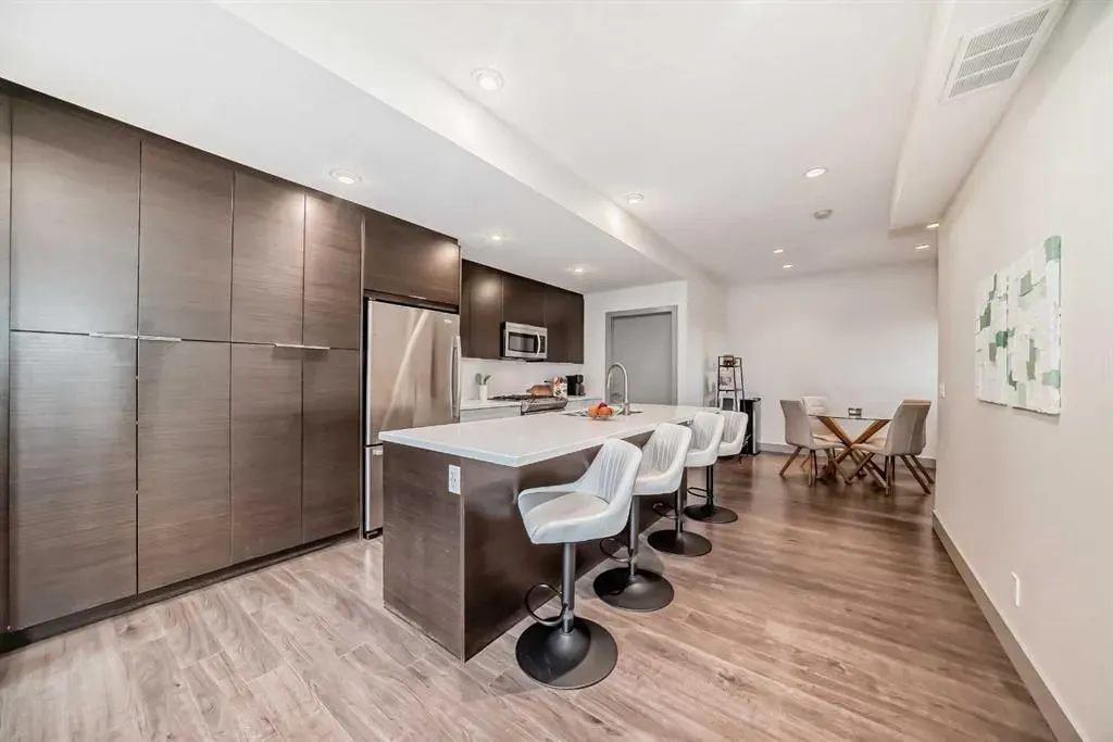 1707 27 Avenue SW, #204