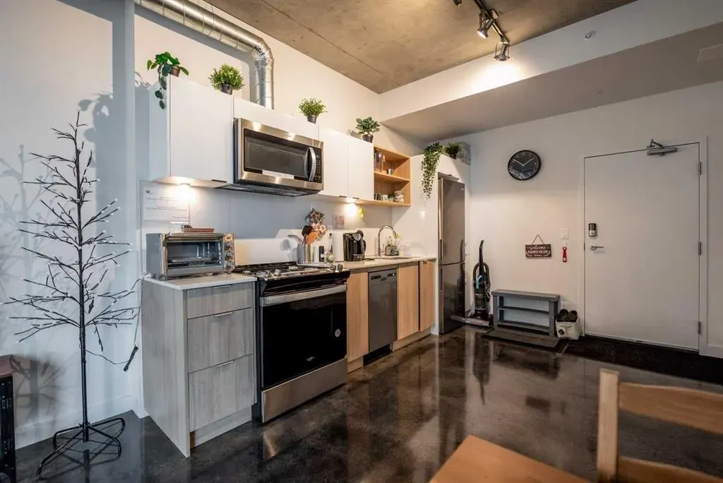 1319 14 Avenue SW, #708