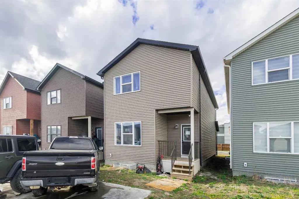 33 Homestead Crescent NE
