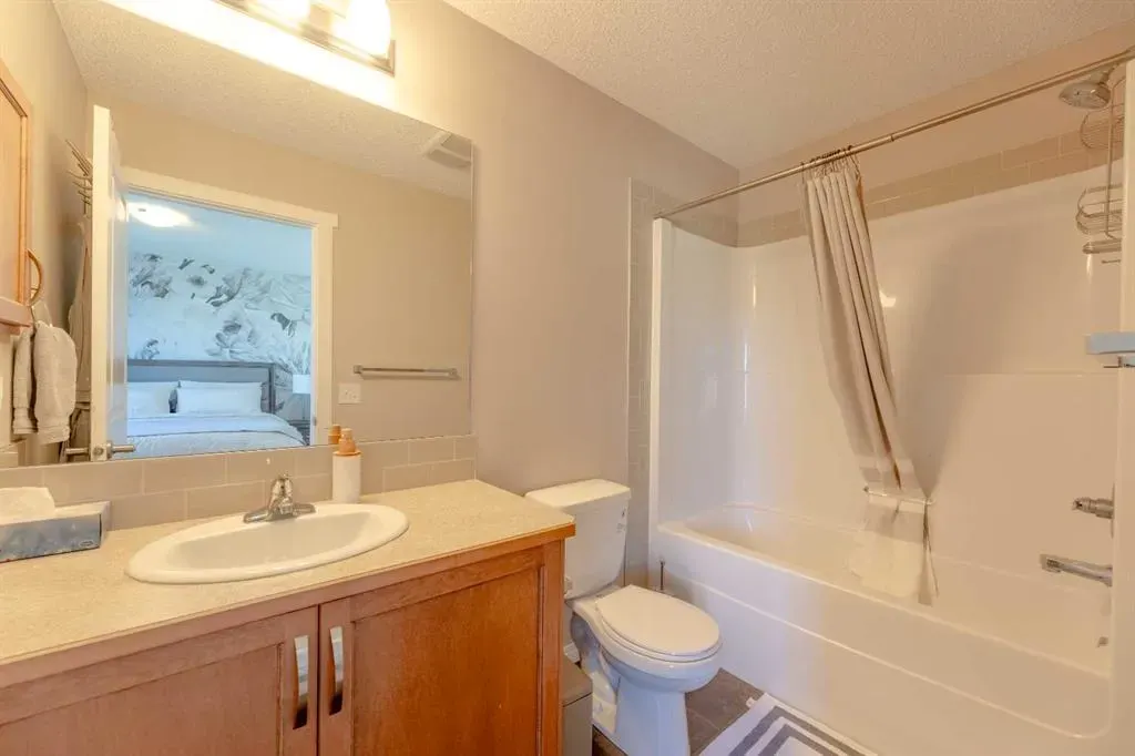 1402 Clover Link