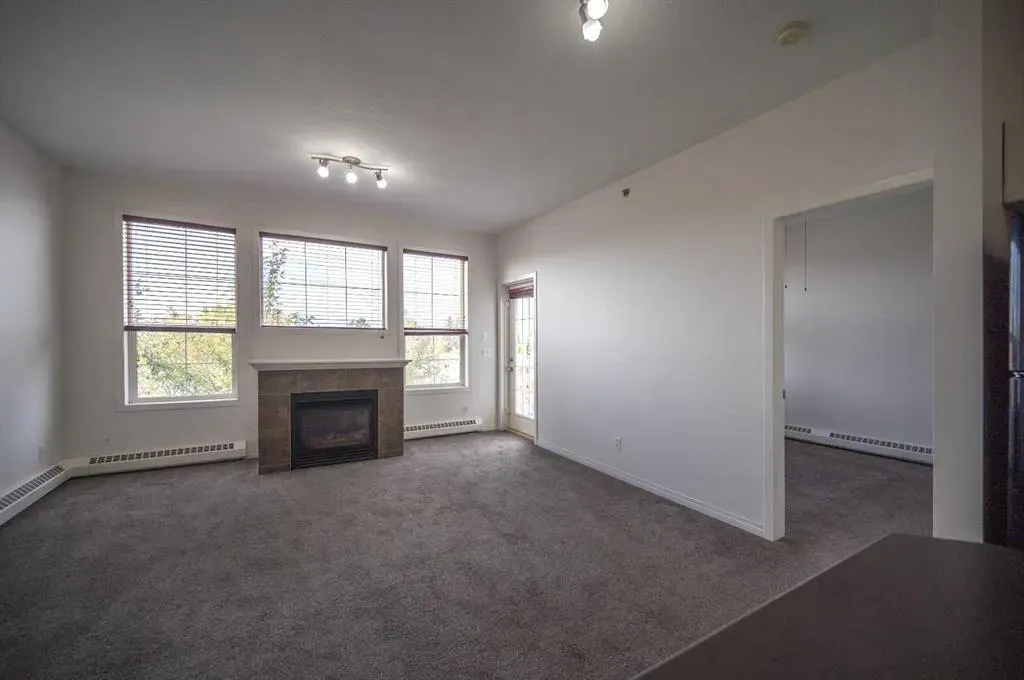 1000 Applevillage Court SE, #310