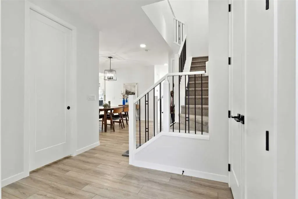 44 Magnolia Crescent SE