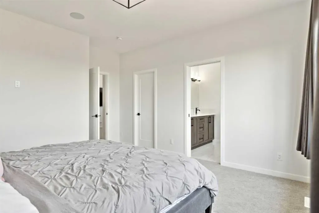 44 Magnolia Crescent SE
