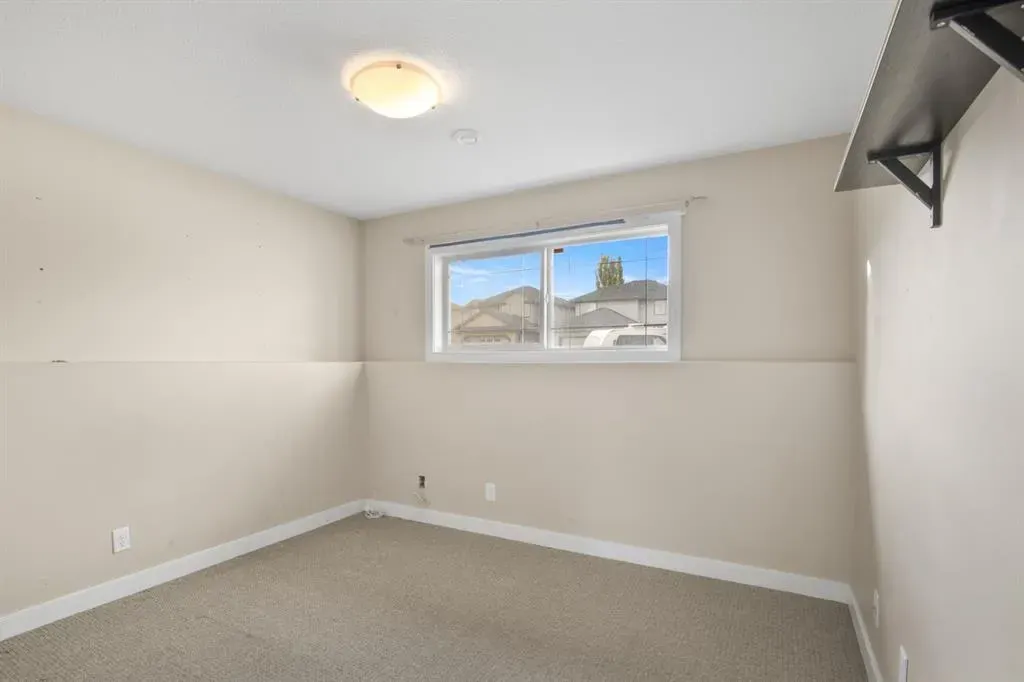 130 Larsen Crescent