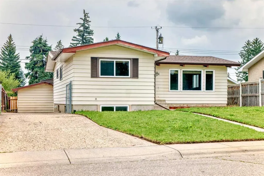 211 Allan Crescent SE