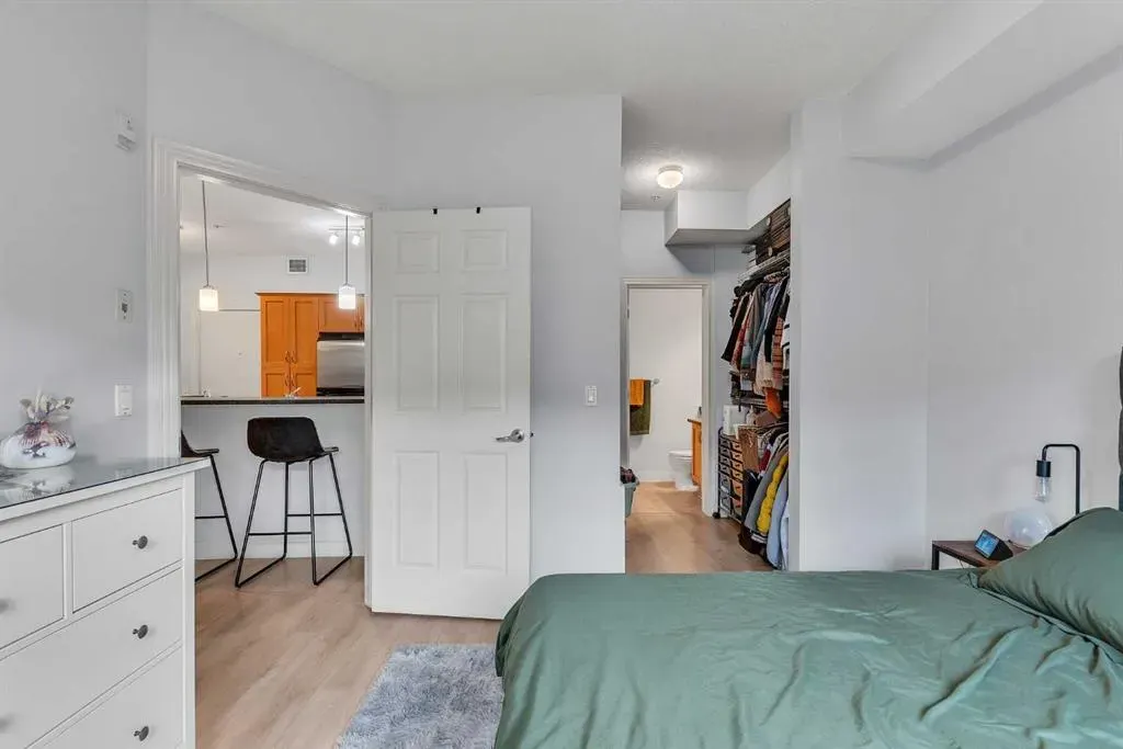 1408 17 Street SE, #208